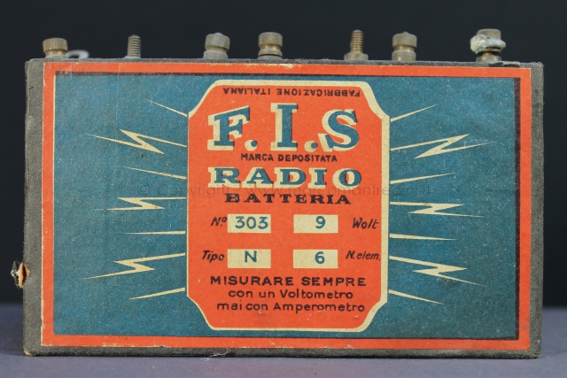 Batteria F.I.S. Radio 9 volta mod. 303 anni '20 Componenti