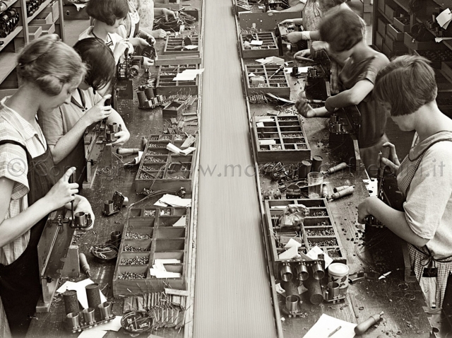 Atwater Kent: assemblaggio degli chassis Foto storiche