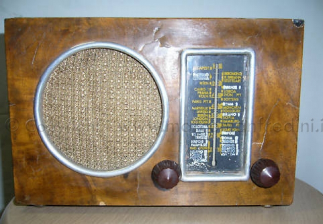 Marelli Fido RD76 II° serie in legno Radio rare o inedite Marelli Fido RD76 II° serie in legno Radio rare o inedite