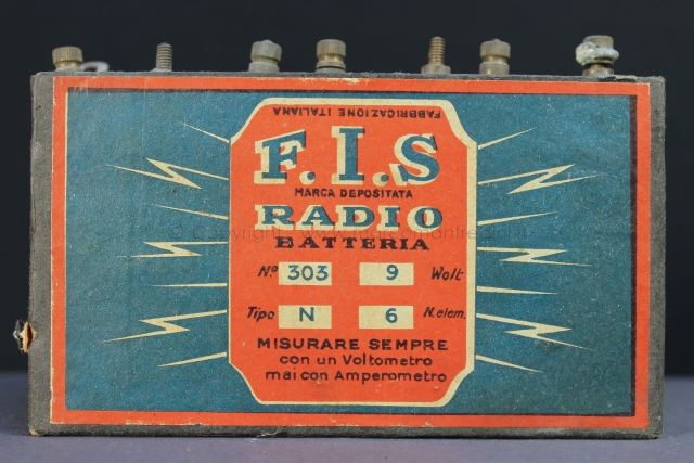 Batteria F.I.S. Radio 9 volta mod. 303 anni '20 Componenti Batteria F.I.S. Radio 9 volta mod. 303 anni '20 Componenti