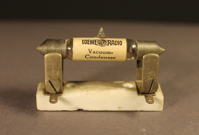 Condensatore sottovuoto mod. VC100 della Loewe anni '20 Componenti Condensatore sottovuoto mod. VC100 della Loewe anni '20 Componenti